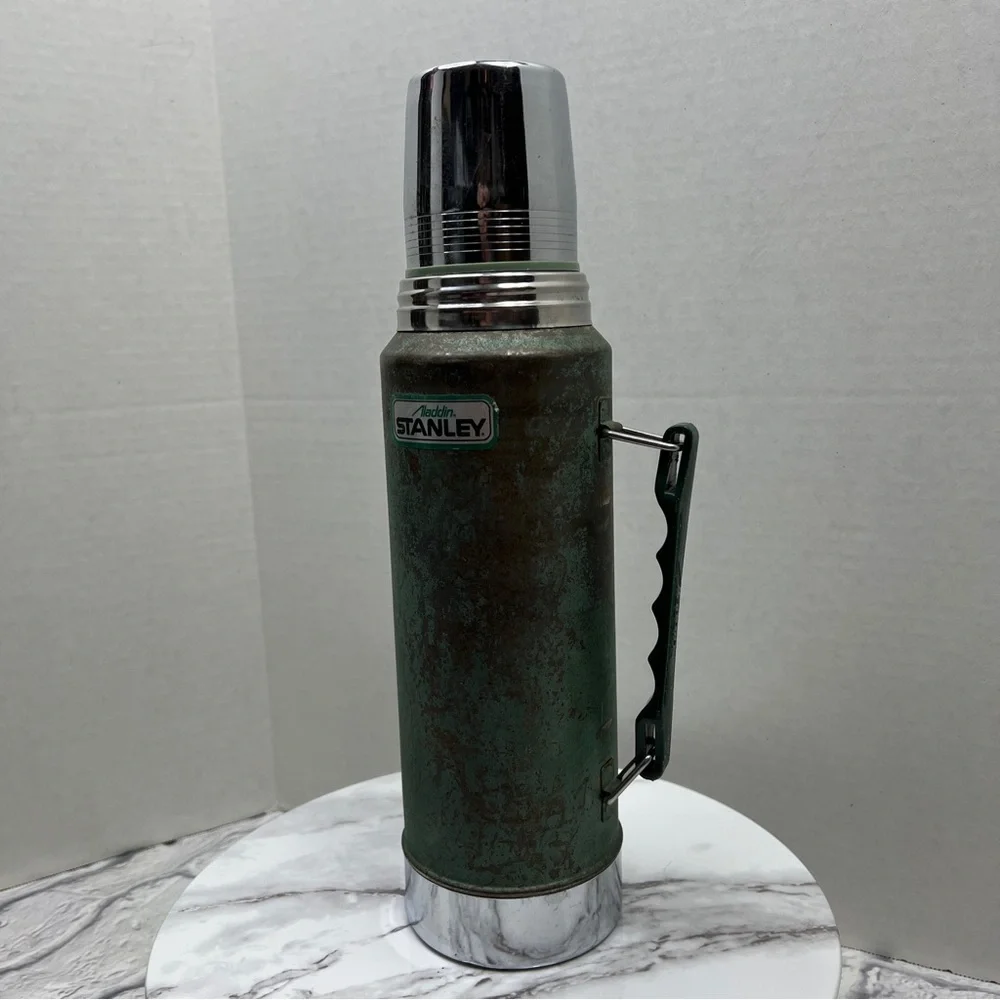 VINTAGE ALADIN STANLEY Thermos 1QT Green Hammertone | 1980s Hot/Cold Bottle